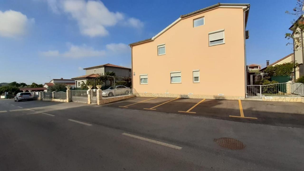 Apartament Haus Delphin Poreč Zewnętrze zdjęcie